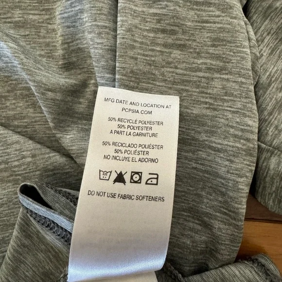 Patagonia Capilene Gray Baselayer, Size Small - Picture 8 of 11